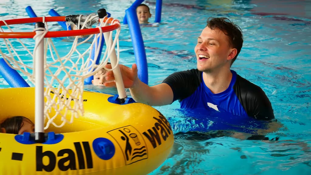 Kinderschwimmen mit AQUA FLIPPER